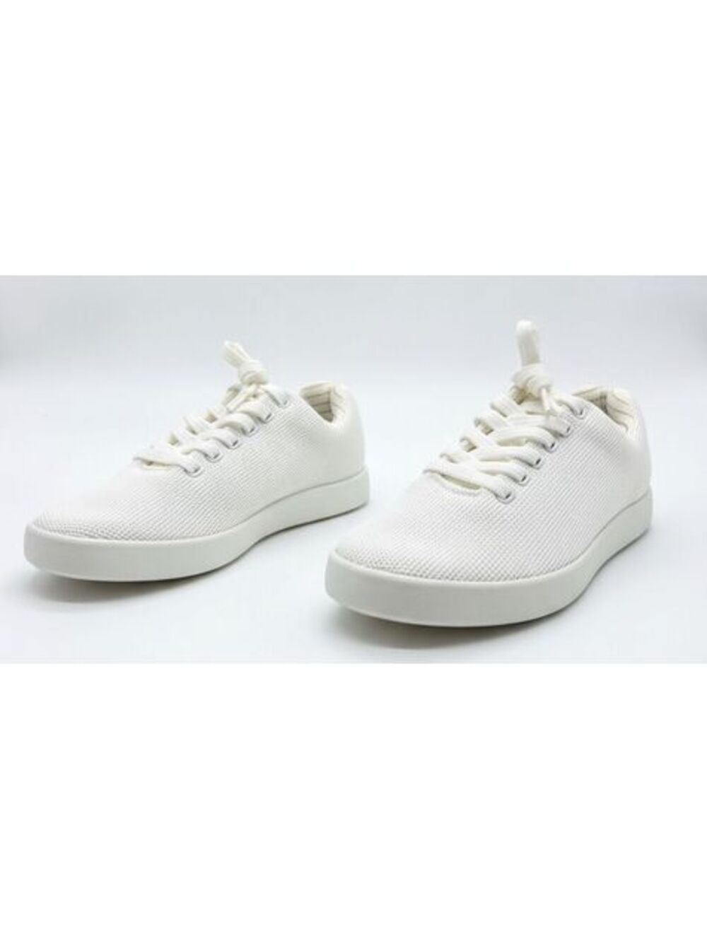 Atoms Model 000 White Knit Everyday Comfort Sneakers – Size L7 (US W5 / M3.5)